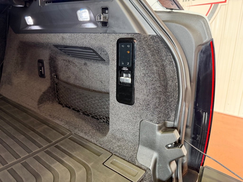 Used 2022 Land Rover Range Rover SE image 38