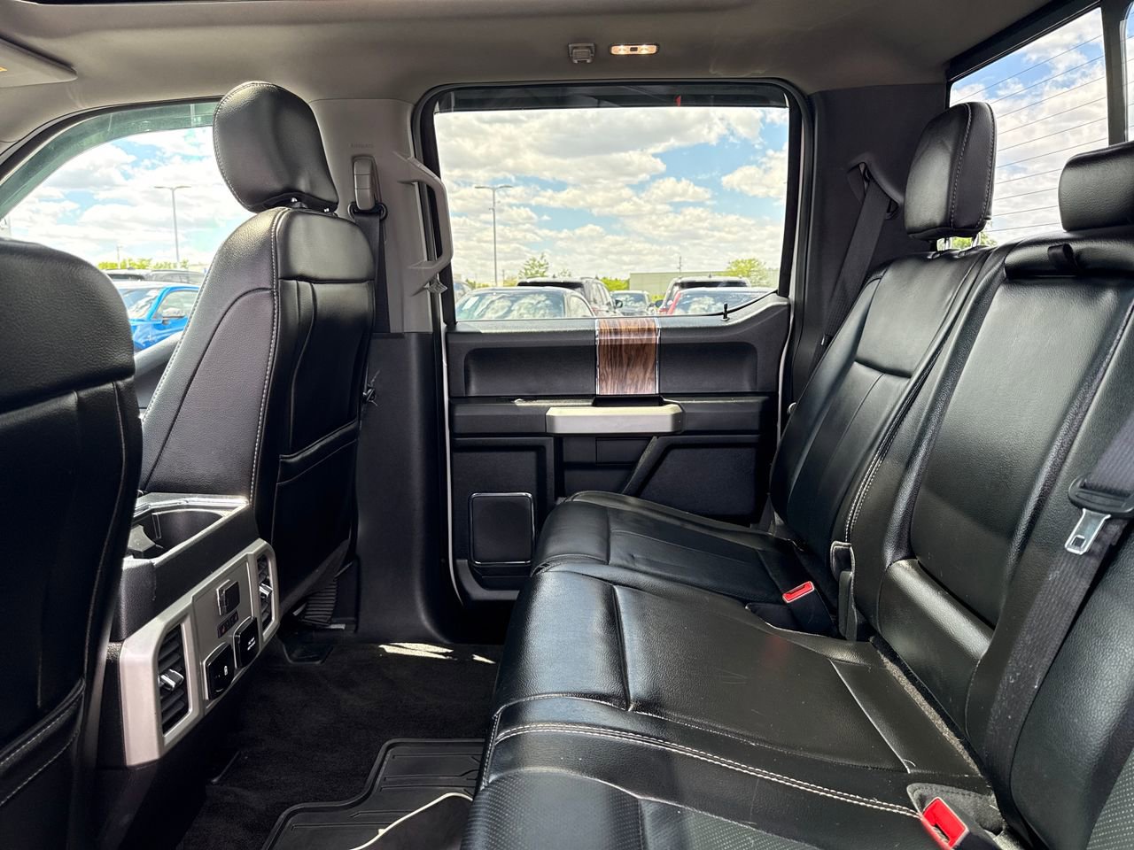 Used 2018 Ford F150 Lariat w/ Equipment Group 502A Luxury AWD/4WD image 14