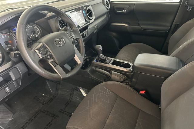 Used 2017 Toyota Tacoma TRD Sport image 10