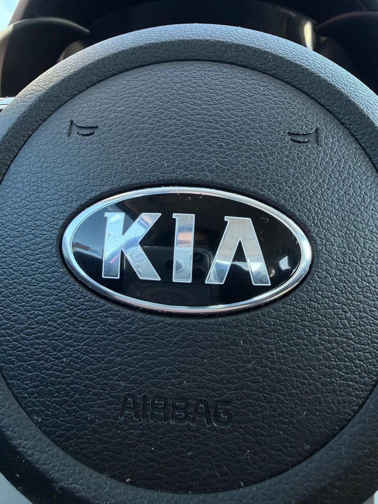 Used 2019 Kia Forte LXS FWD image 31