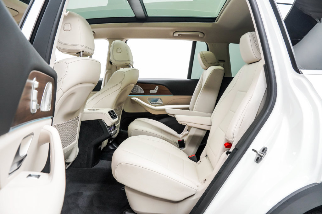 Used 2023 Mercedes-Benz GLS 450 4MATIC image 19