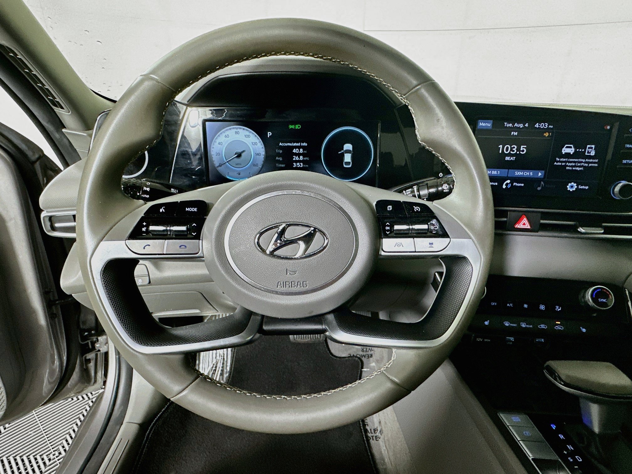 Used 2022 Hyundai Elantra SEL w/ Convenience + Premium Package FWD image 15