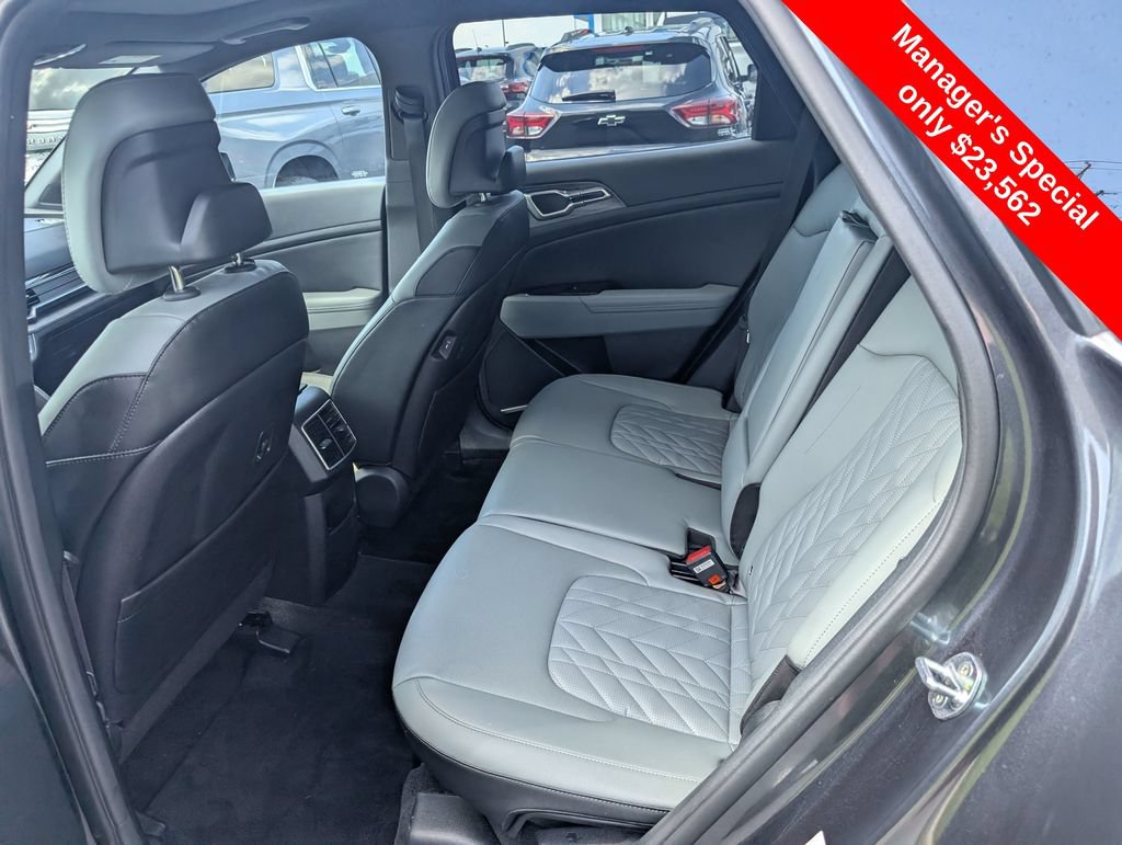 Used 2023 Kia Sportage X-Line w/ X-Line Premium Package AWD/4WD image 9