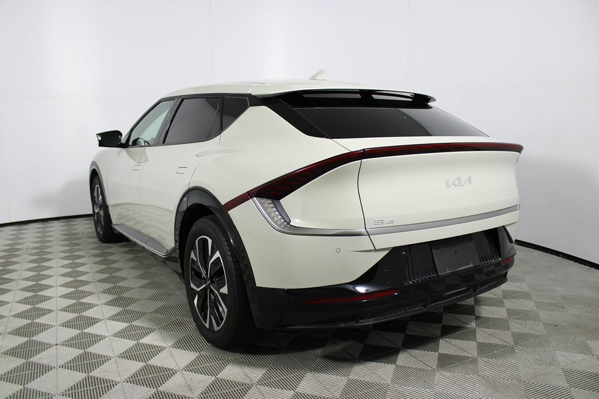 Used 2022 Kia EV6 Wind image 38