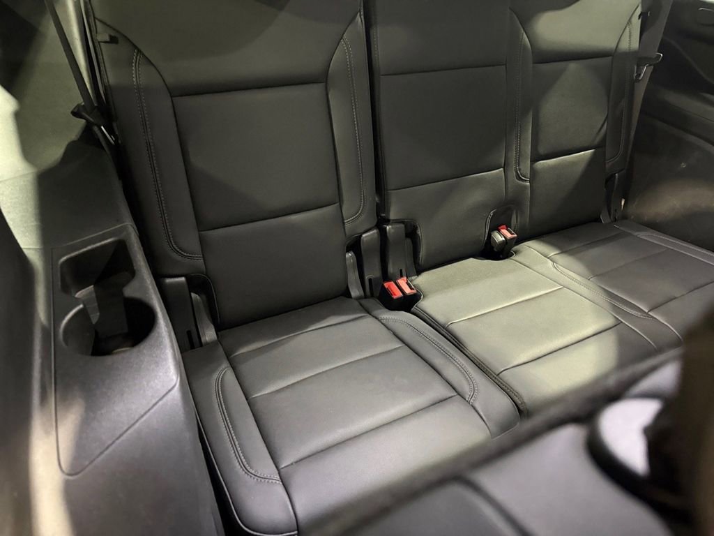 Used 2022 Chevrolet Tahoe Z71 w/ Luxury Package image 21