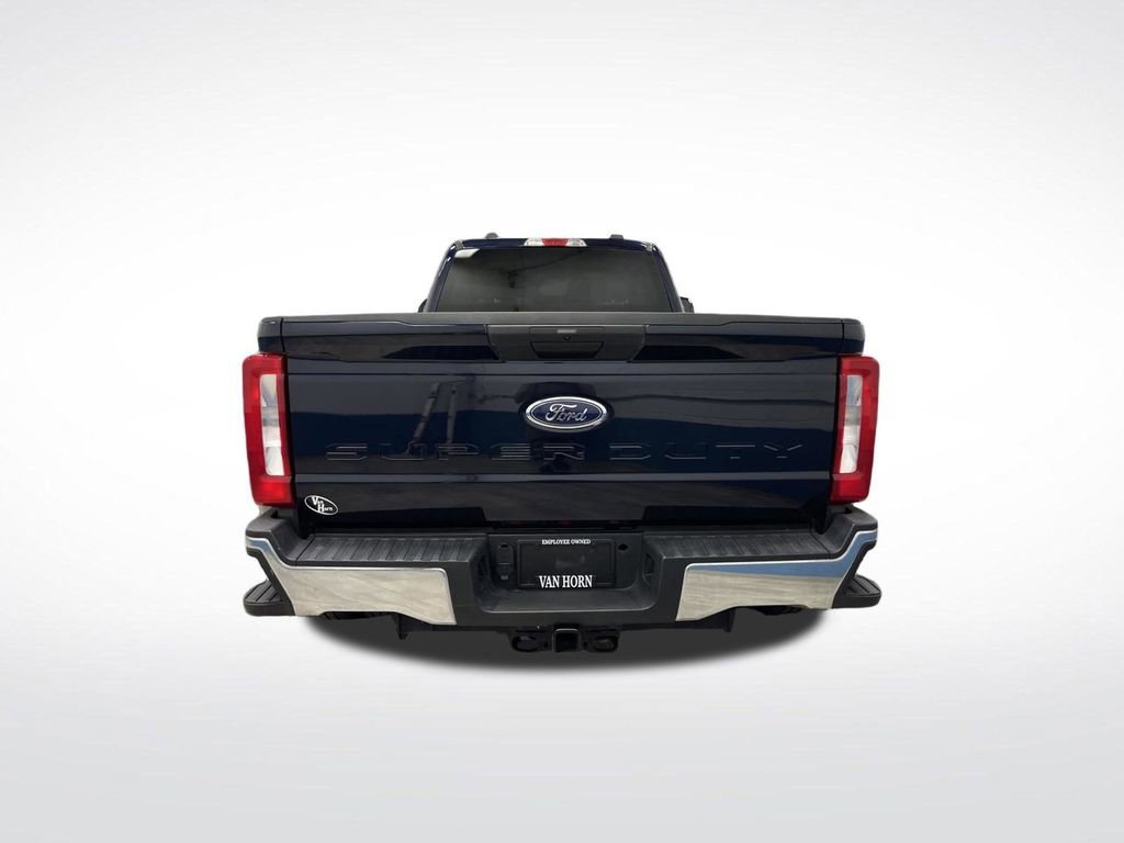 Used 2023 Ford F350 XLT image 11