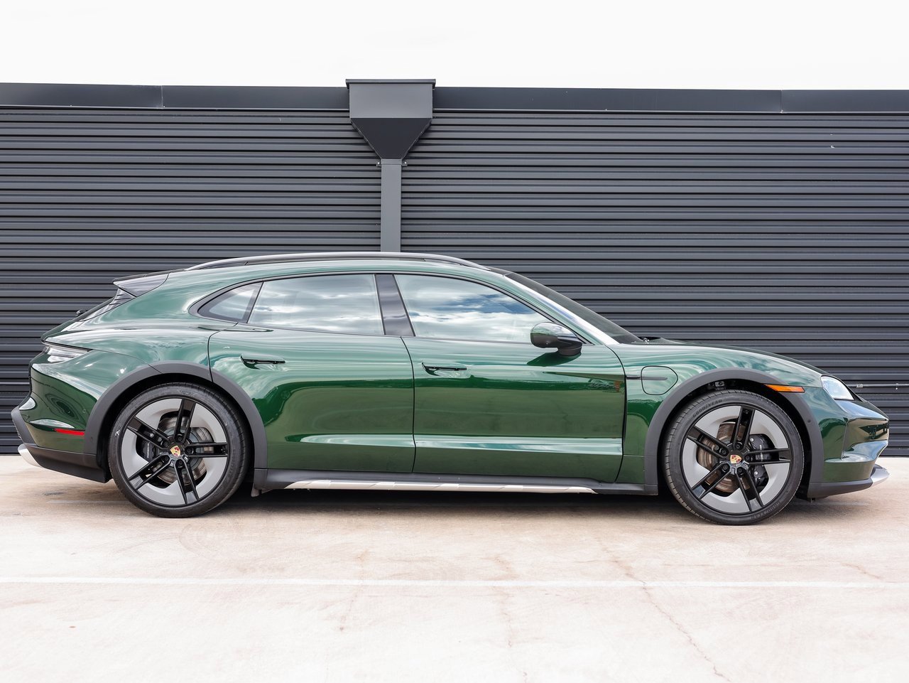 New 2025 Porsche Taycan 4 Cross Turismo image 8