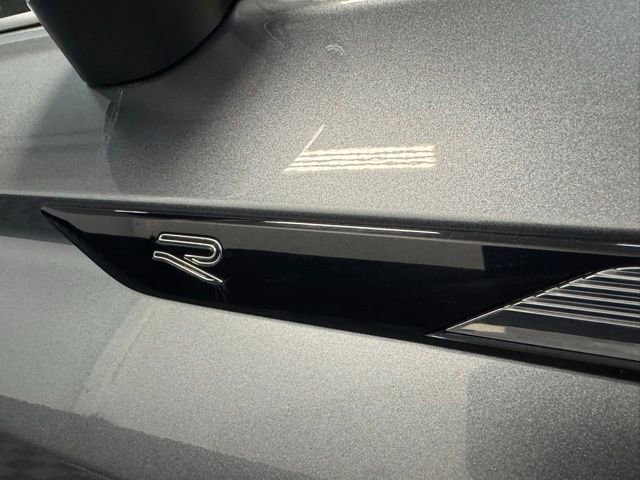 Used 2022 Volkswagen Tiguan SE R-Line FWD image 41
