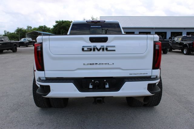 Used 2024 GMC Sierra 3500 Denali Ultimate AWD/4WD image 9