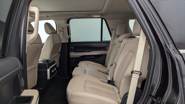 Used 2024 Ford Expedition Limited AWD/4WD image 17