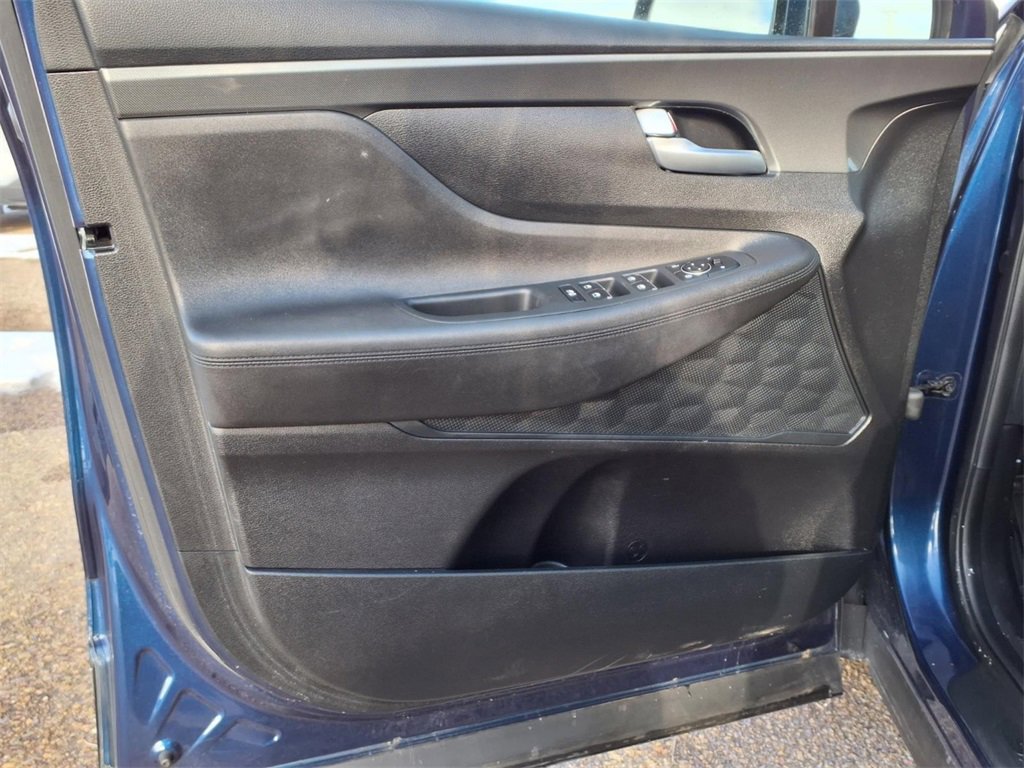 Used 2022 Hyundai Santa Fe SEL w/ Convenience Package image 17