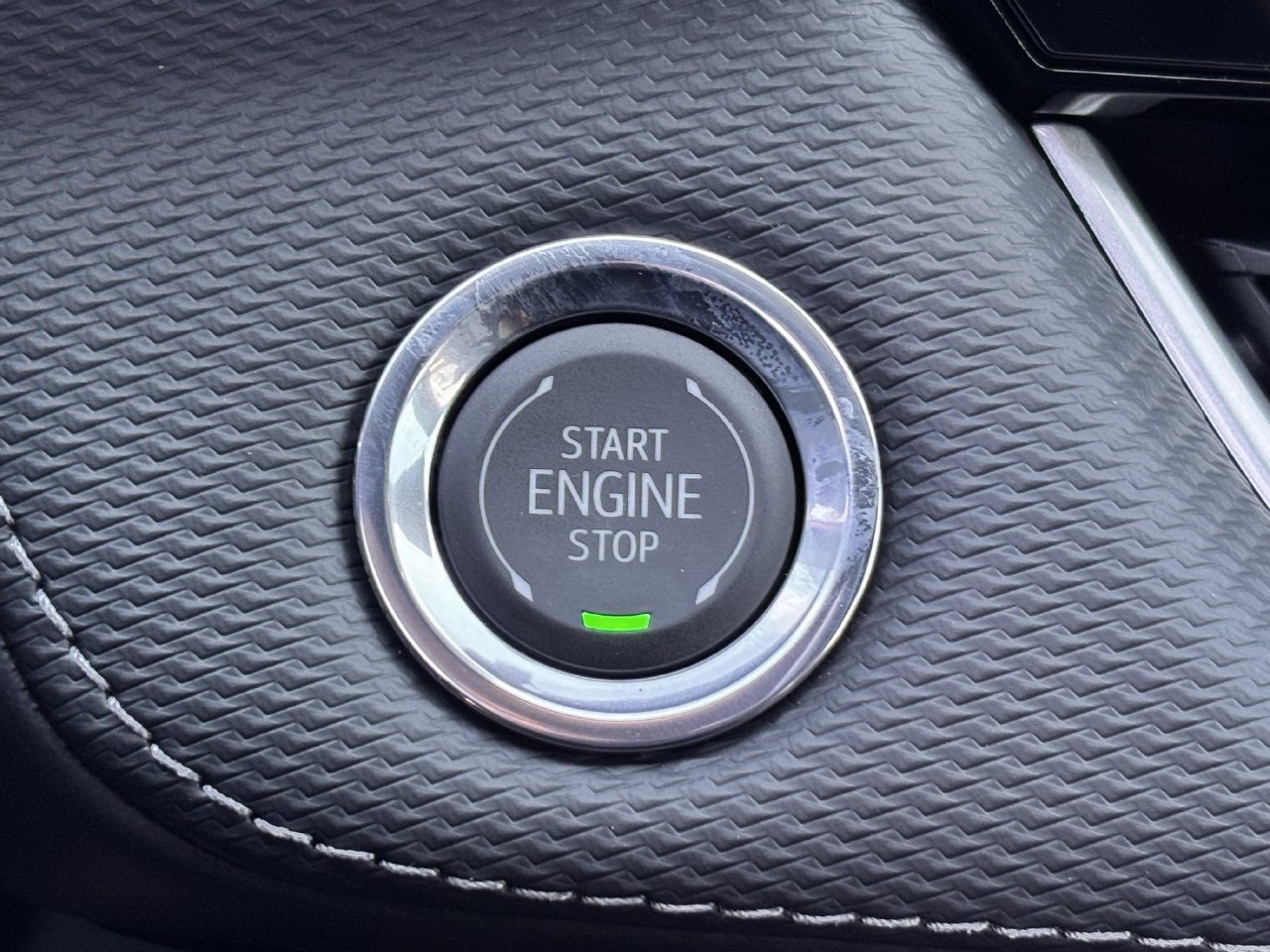New 2027 Chevrolet Equinox LT w/ Safety and Technology Package FWD image 15