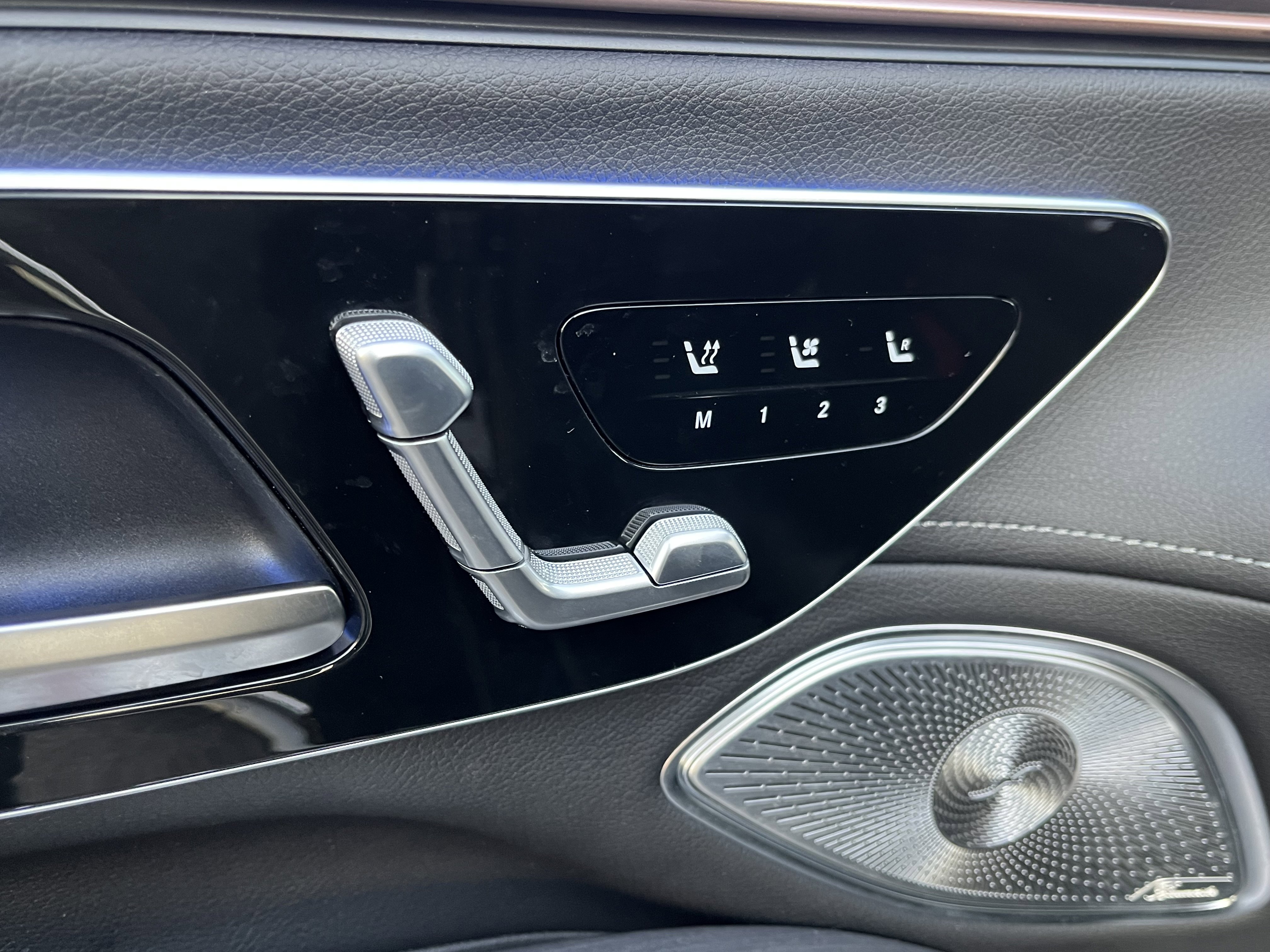 New 2026 Mercedes-Benz EQS 400 4MATIC SUV image 12