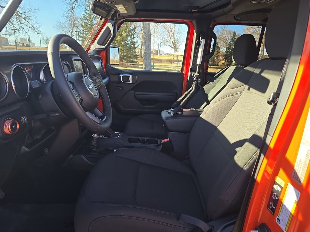 Used 2023 Jeep Wrangler Unlimited Sport image 11