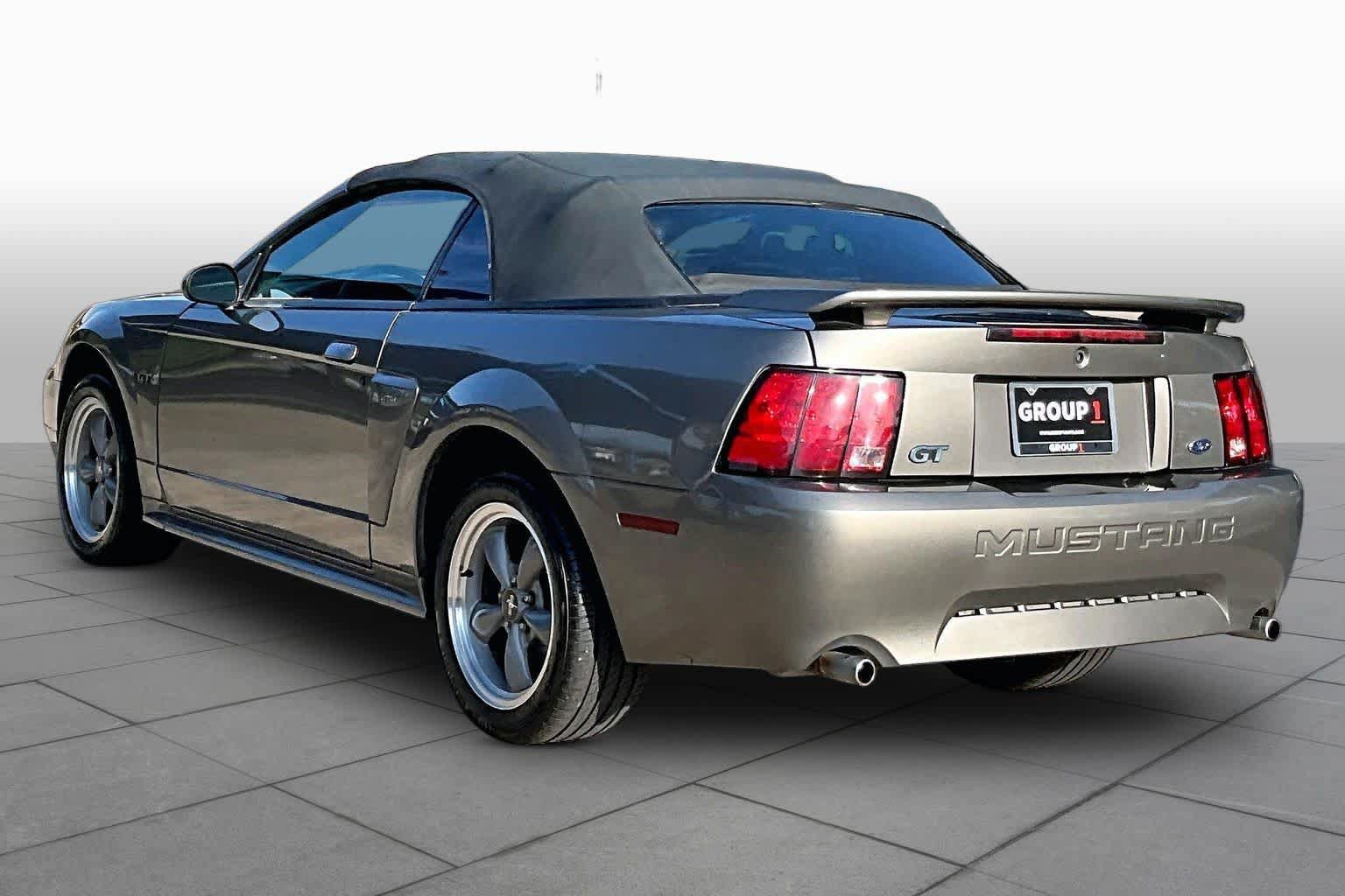 Used 2001 Ford Mustang GT RWD image 11