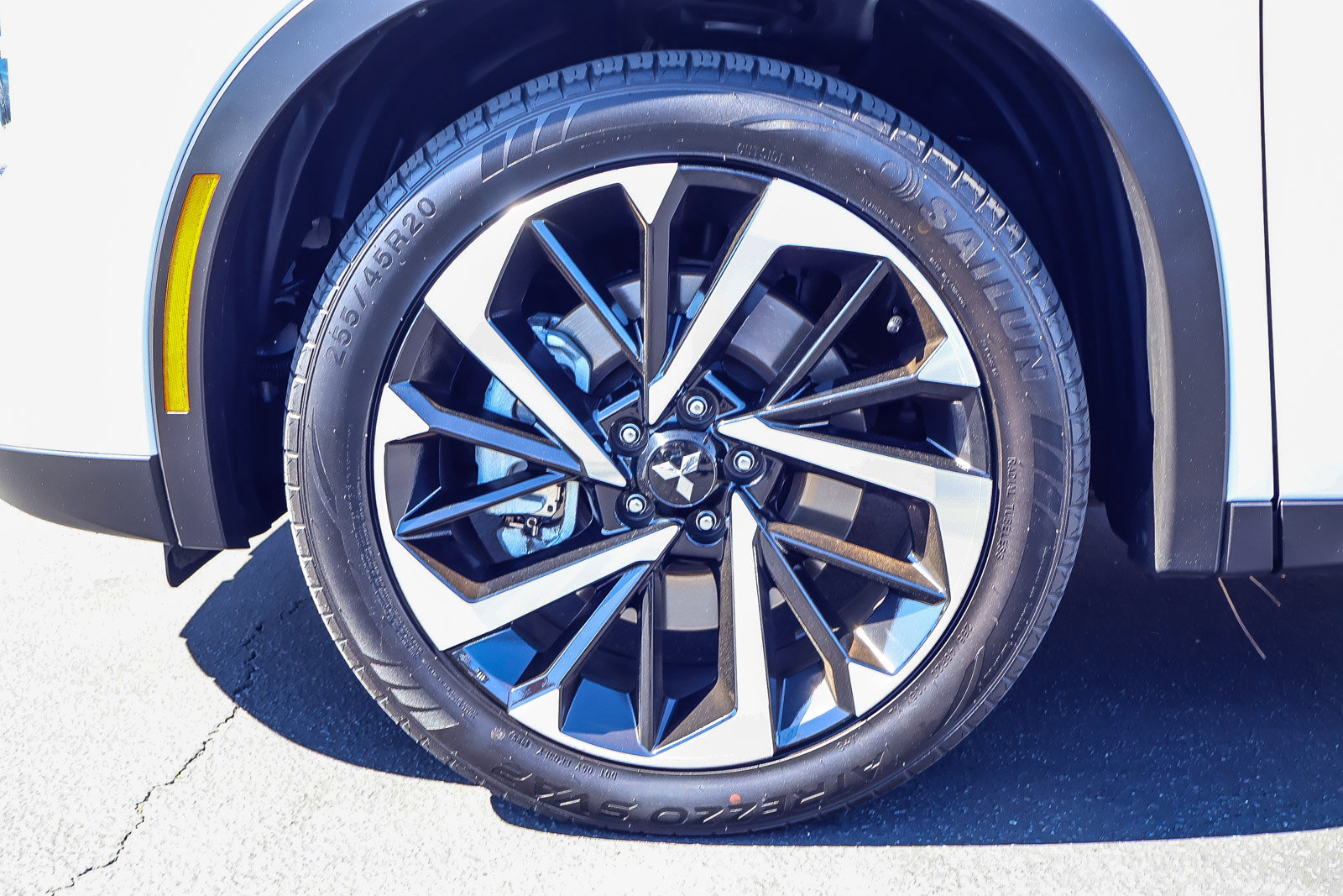 Used 2024 Mitsubishi Outlander SE image 19