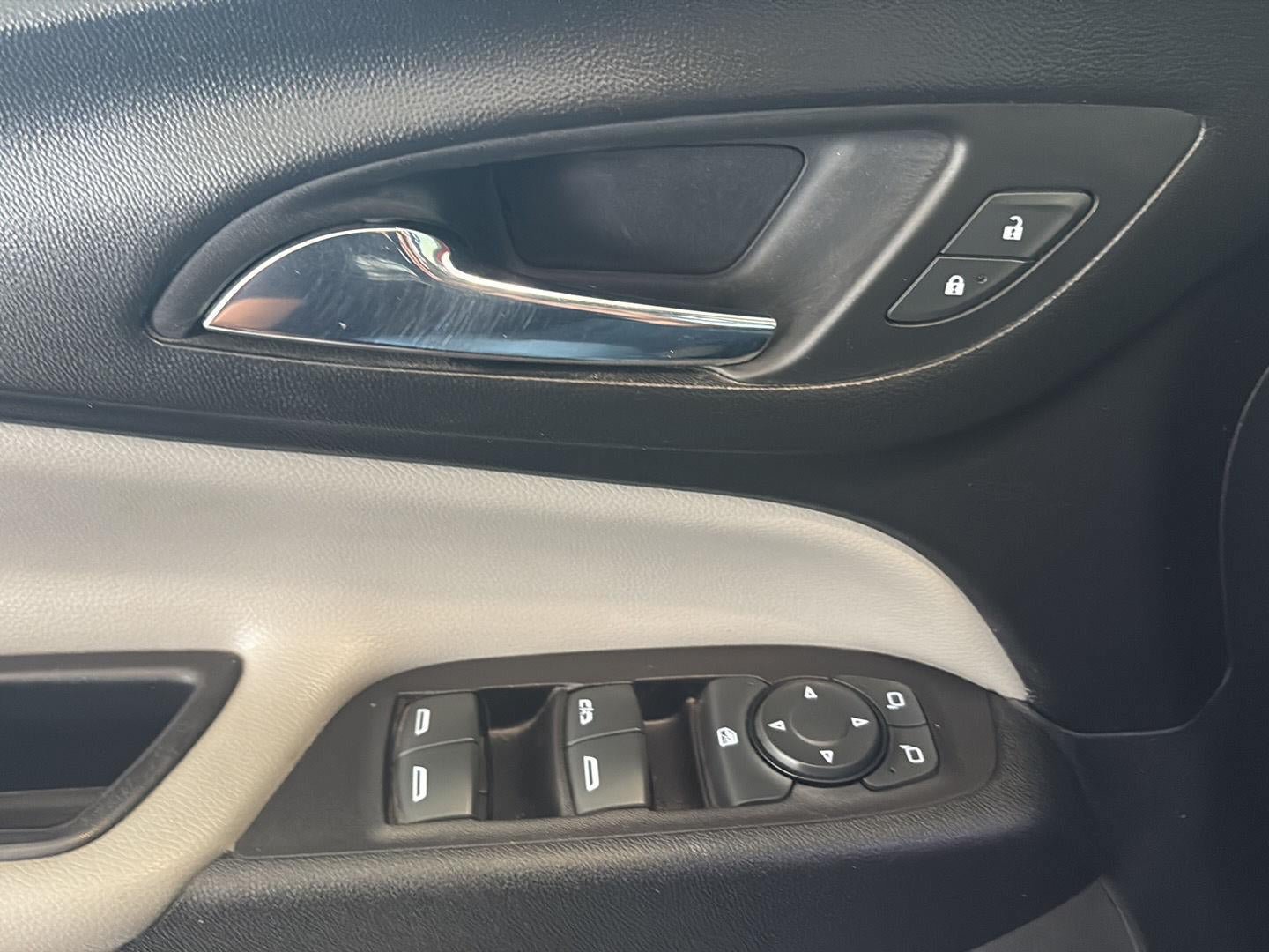 Used 2019 Chevrolet Equinox Premier AWD/4WD image 15
