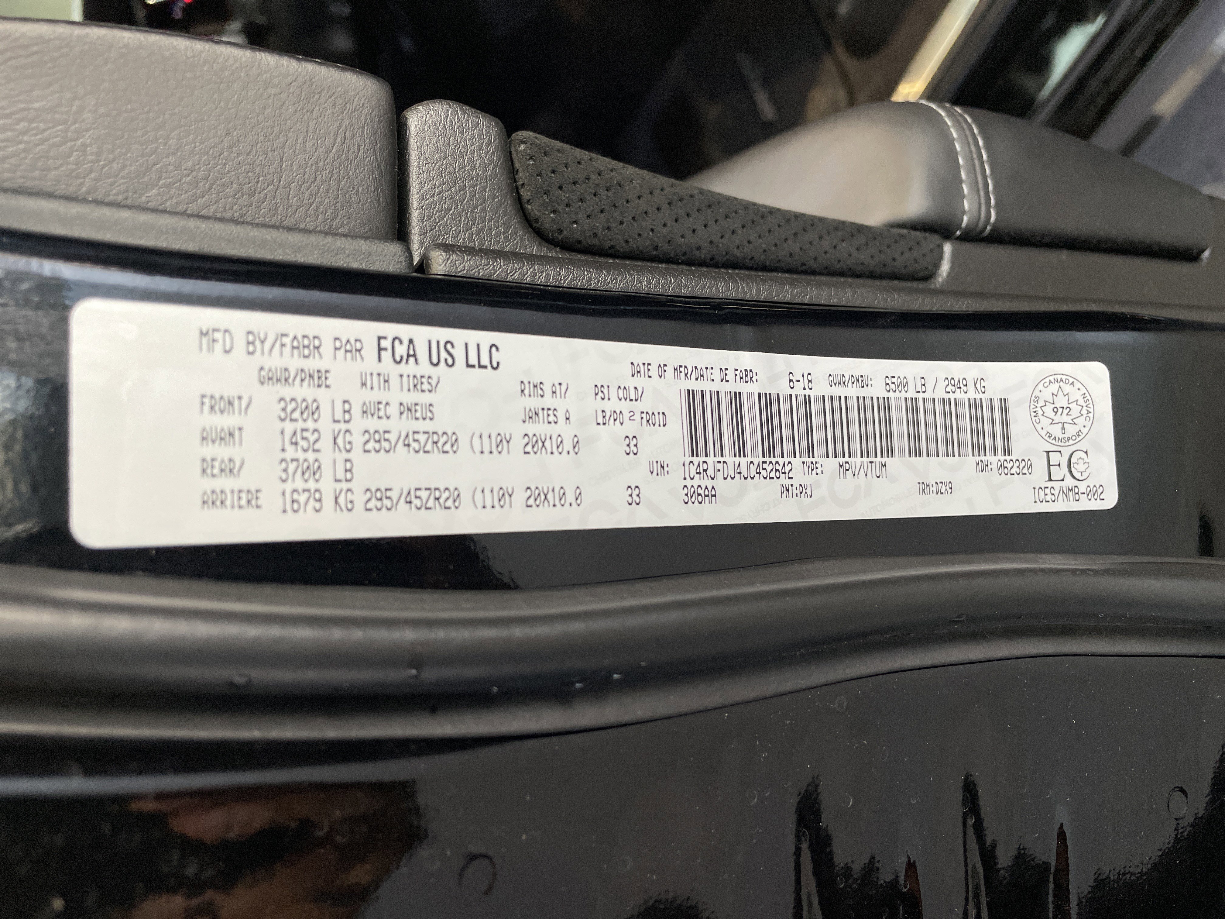Used 2018 Jeep Grand Cherokee SRT AWD/4WD image 43