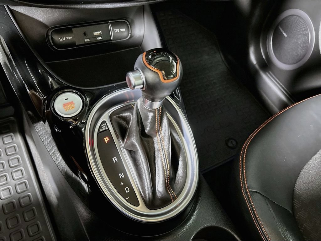 Used 2018 Kia Soul ! w/ Tech Package FWD image 19