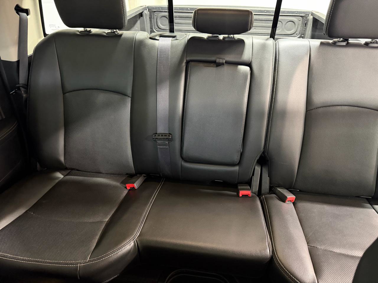 Used 2015 RAM 1500 Laramie w/ Convenience Group AWD/4WD image 26