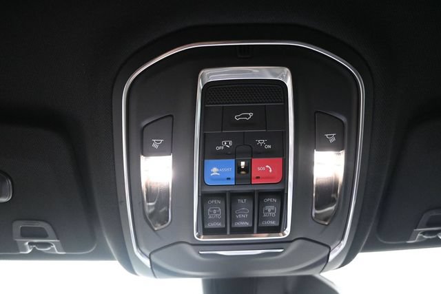 New 2026 Jeep Grand Cherokee L Limited w/ Limited Altitude Package AWD/4WD image 30