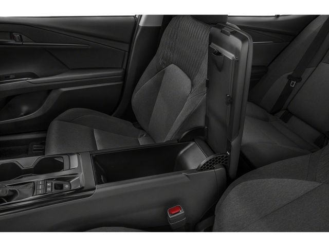 Used 2025 Toyota Camry SE AWD/4WD image 9