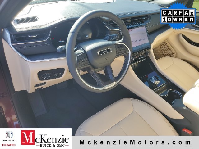 Used 2025 Jeep Grand Cherokee Limited RWD image 6