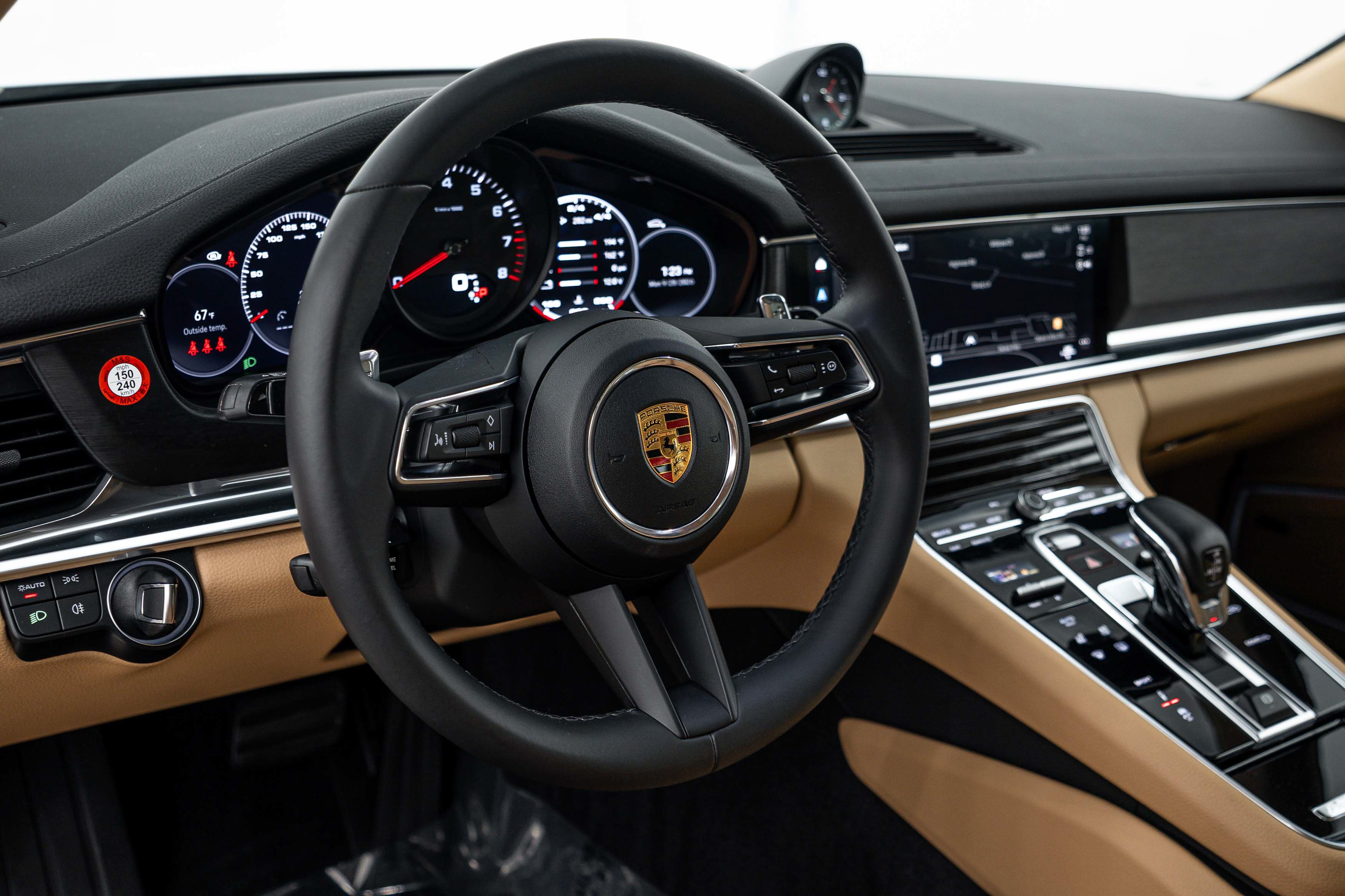 Certified 2022 Porsche Panamera 4 Platinum Edition AWD/4WD image 15