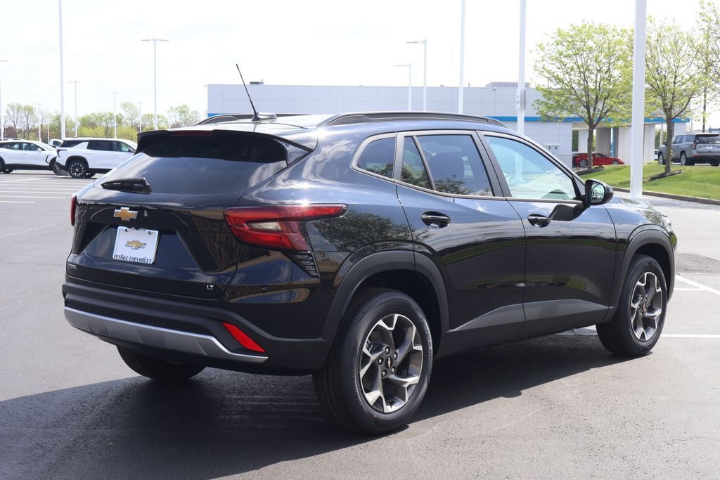 New 2026 Chevrolet Trax LT w/ Driver Confidence Package FWD image 8