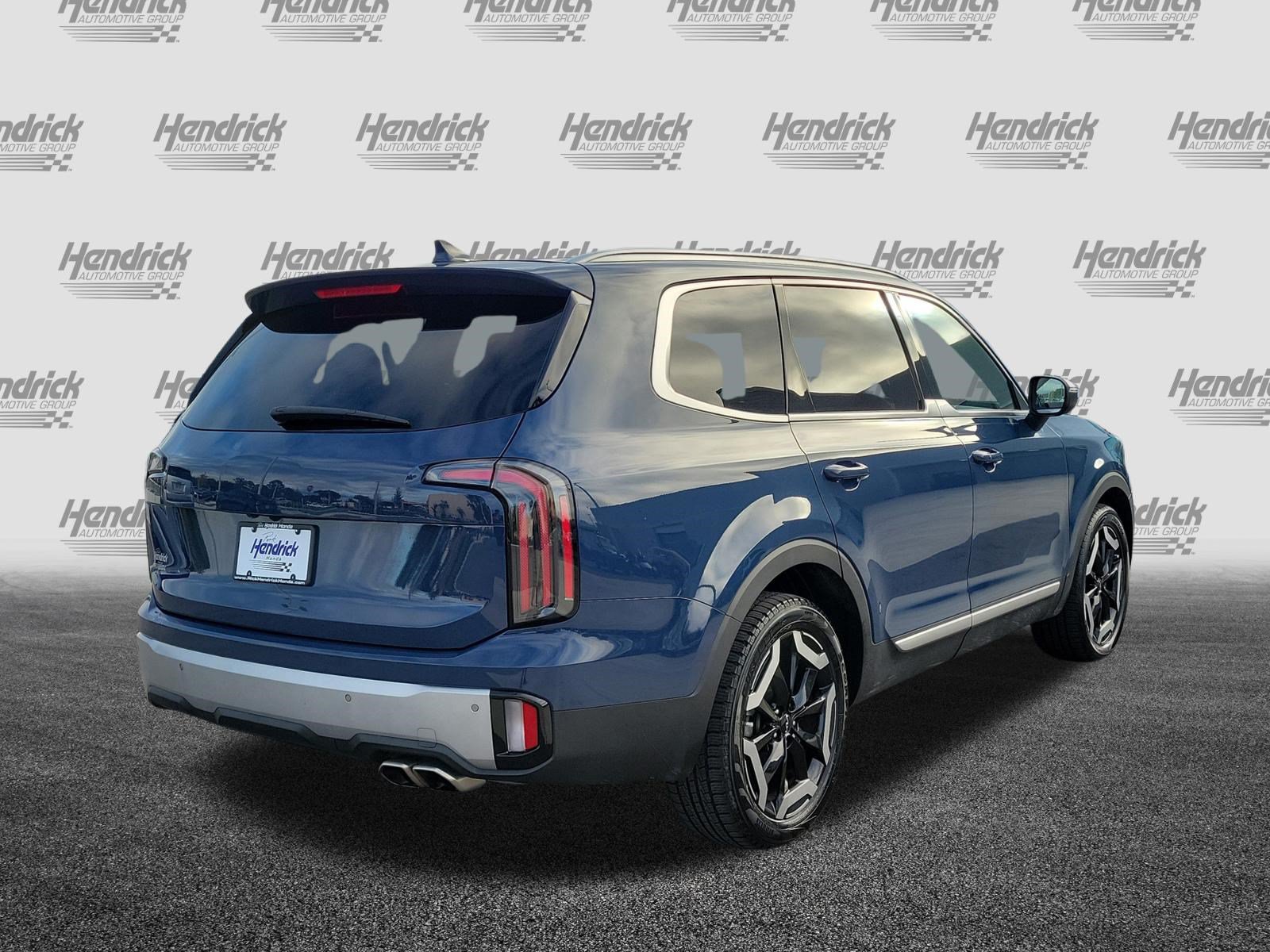 Used 2023 Kia Telluride EX FWD image 7