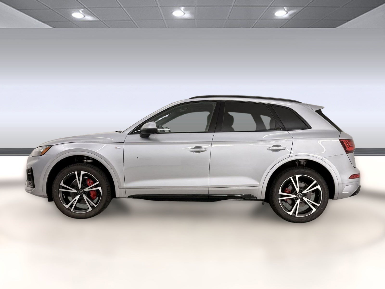 Certified 2025 Audi Q5 2.0T Premium Plus w/ Premium Plus Package AWD/4WD image 2