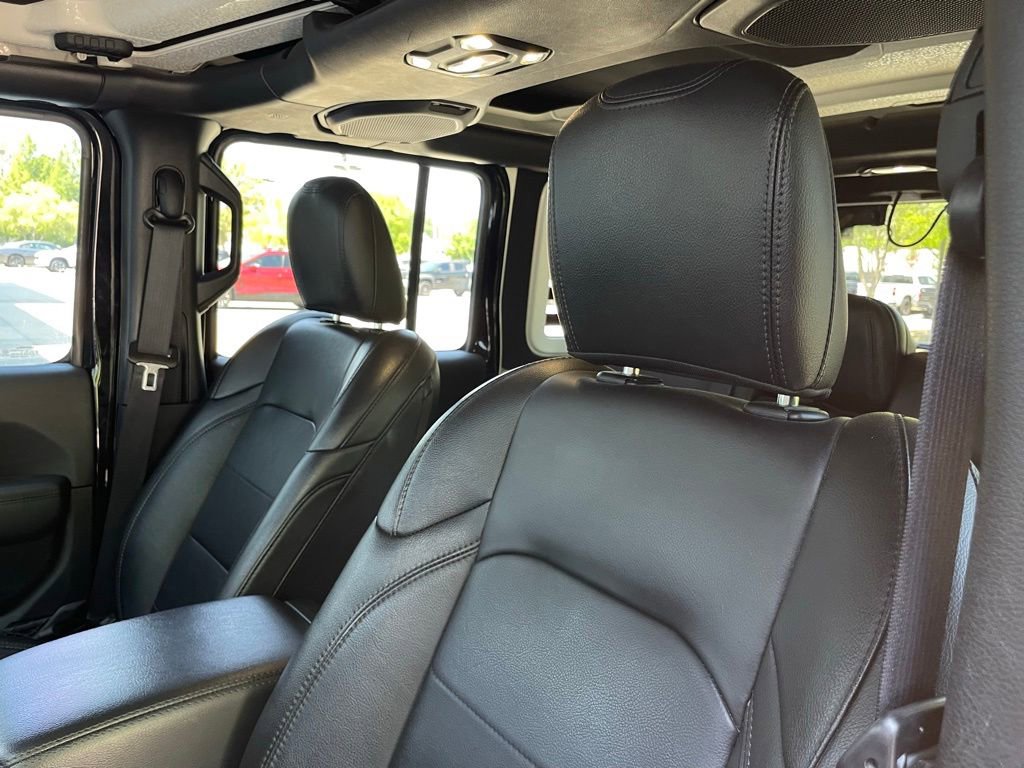 Used 2021 Jeep Wrangler Unlimited Sahara AWD/4WD image 23