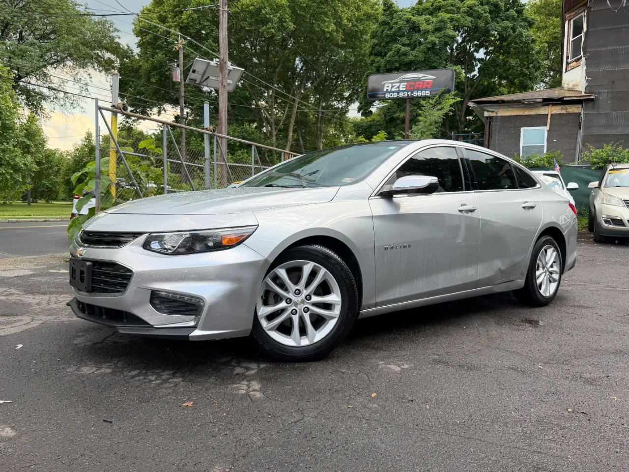 Used 2018 Chevrolet Malibu LT FWD image 4