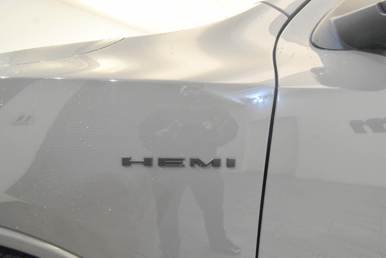 Used 2023 Dodge Durango R/T RWD image 11