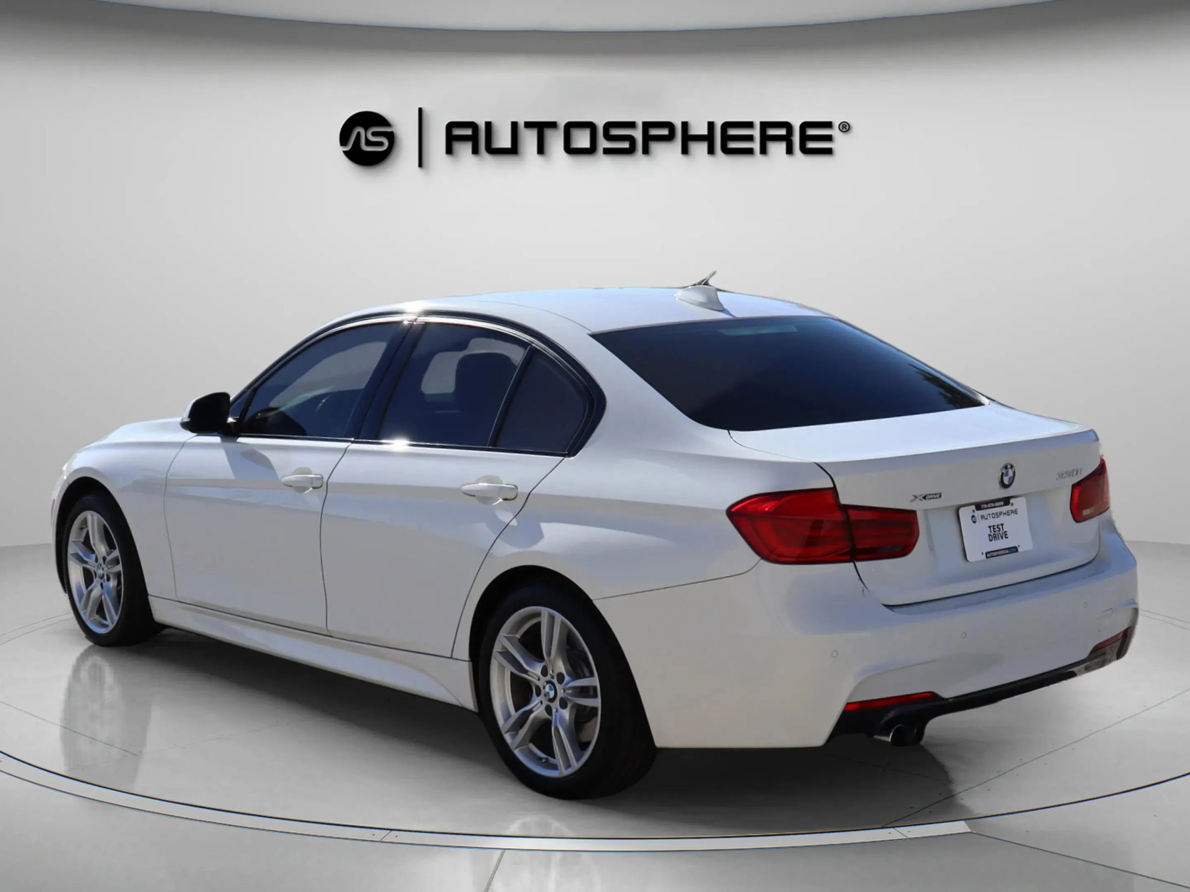 Used 2017 BMW 330i xDrive Sedan image 7