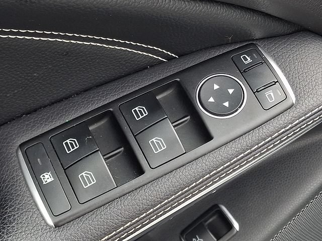 Used 2020 Mercedes-Benz GLA 250 4MATIC image 26