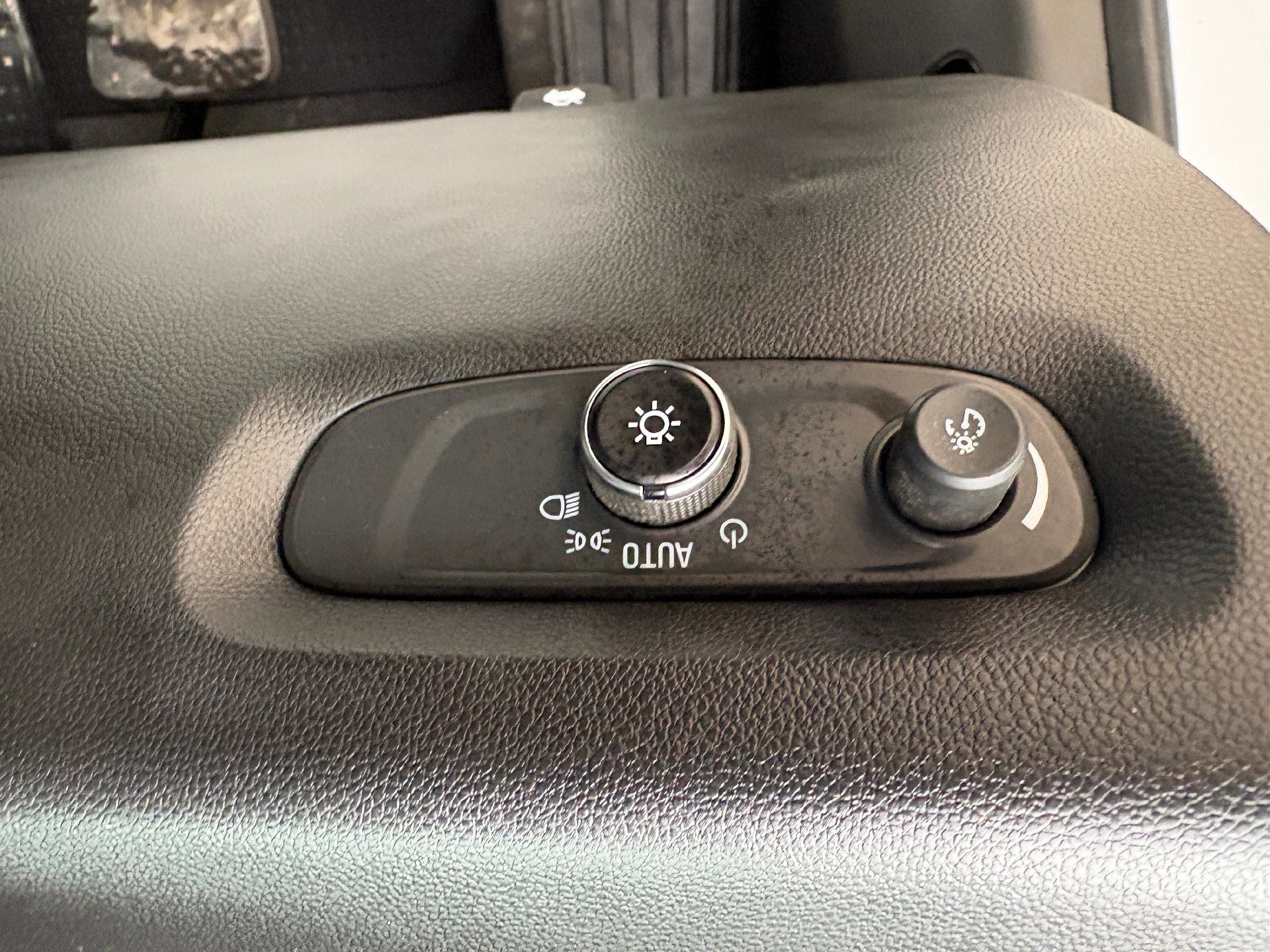 Used 2023 Chevrolet Traverse Premier w/ LPO, Floor Liner Package image 20