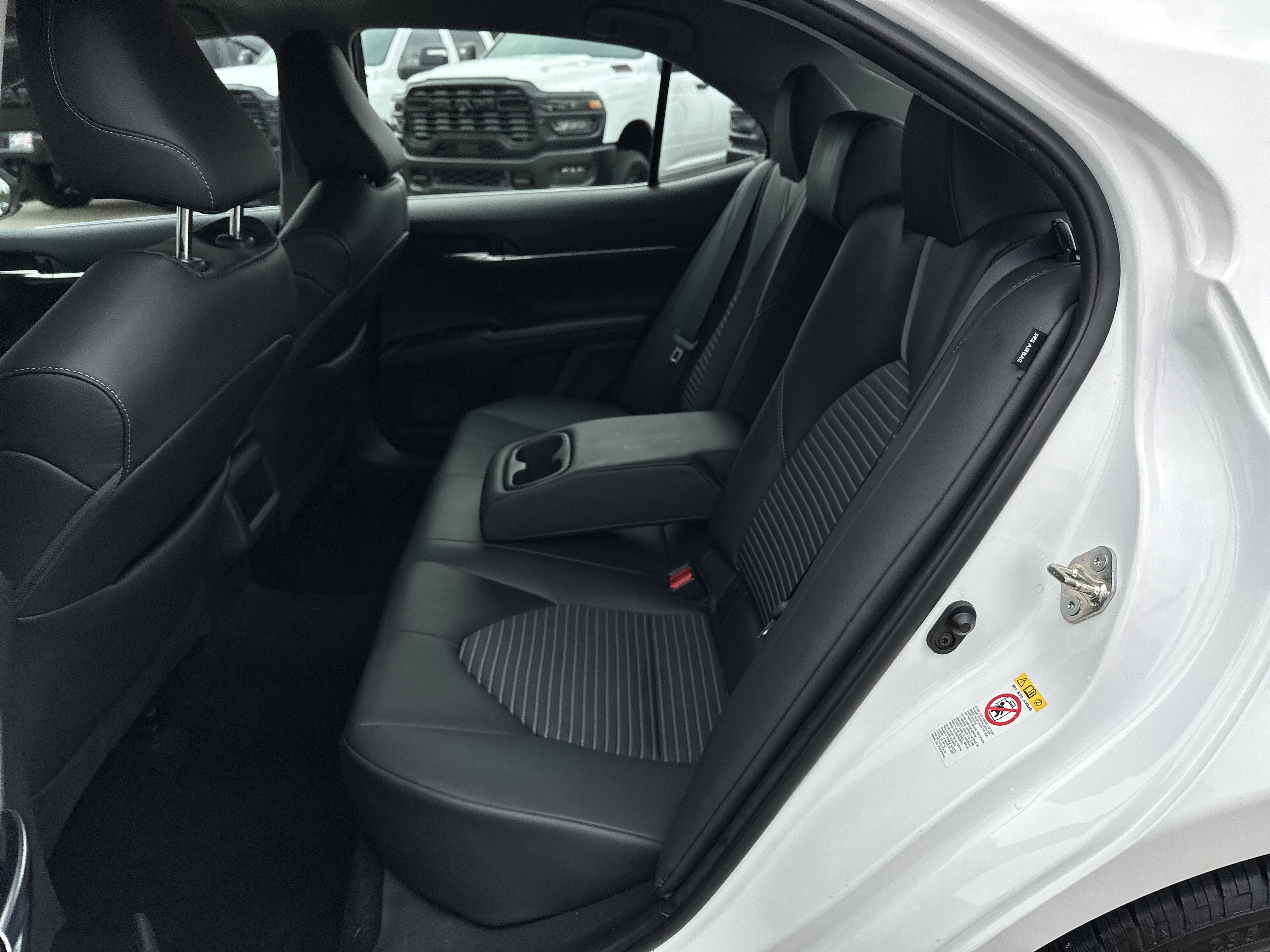 Used 2018 Toyota Camry SE image 20