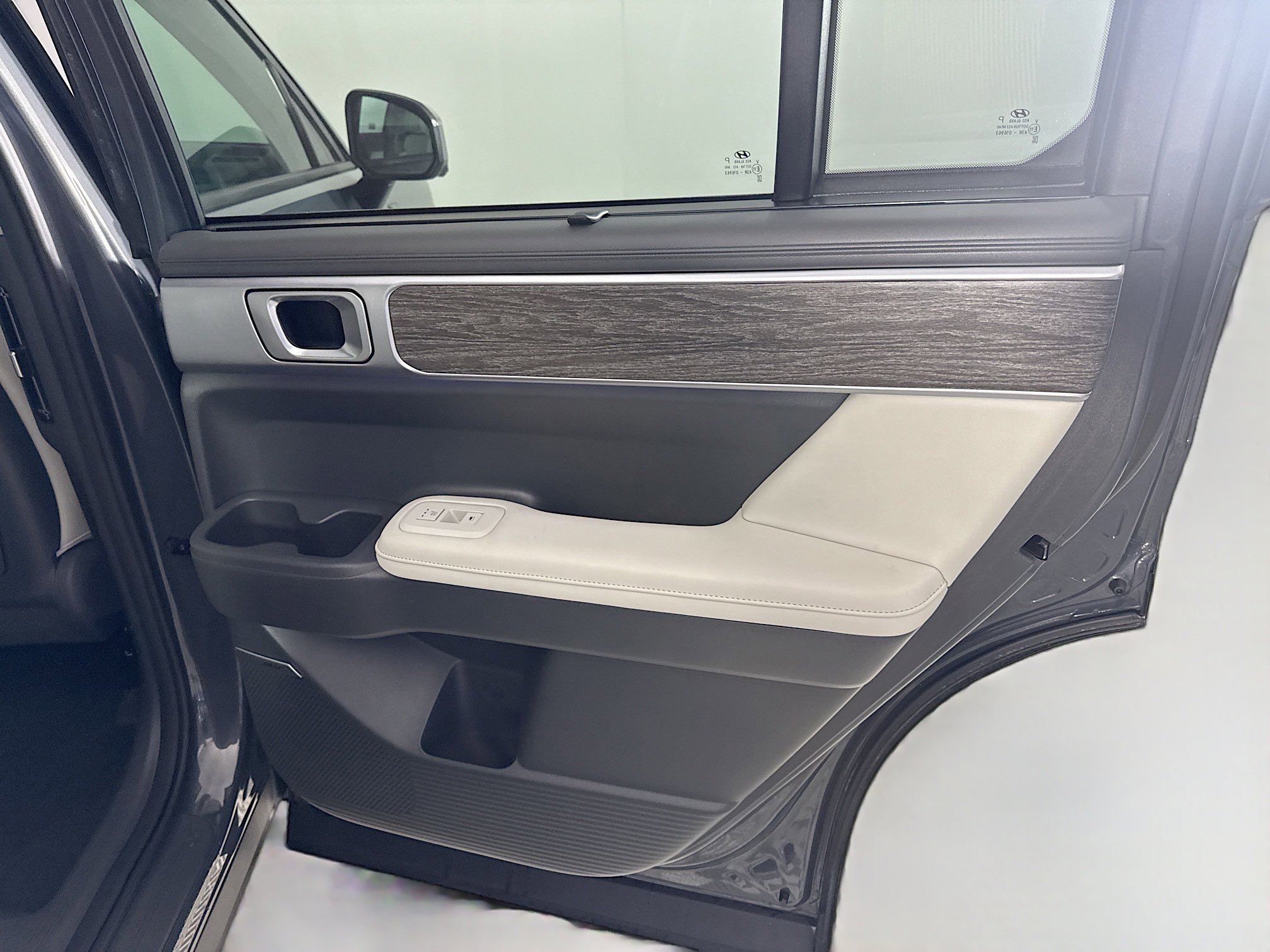 Used 2024 Hyundai Santa Fe Limited image 27