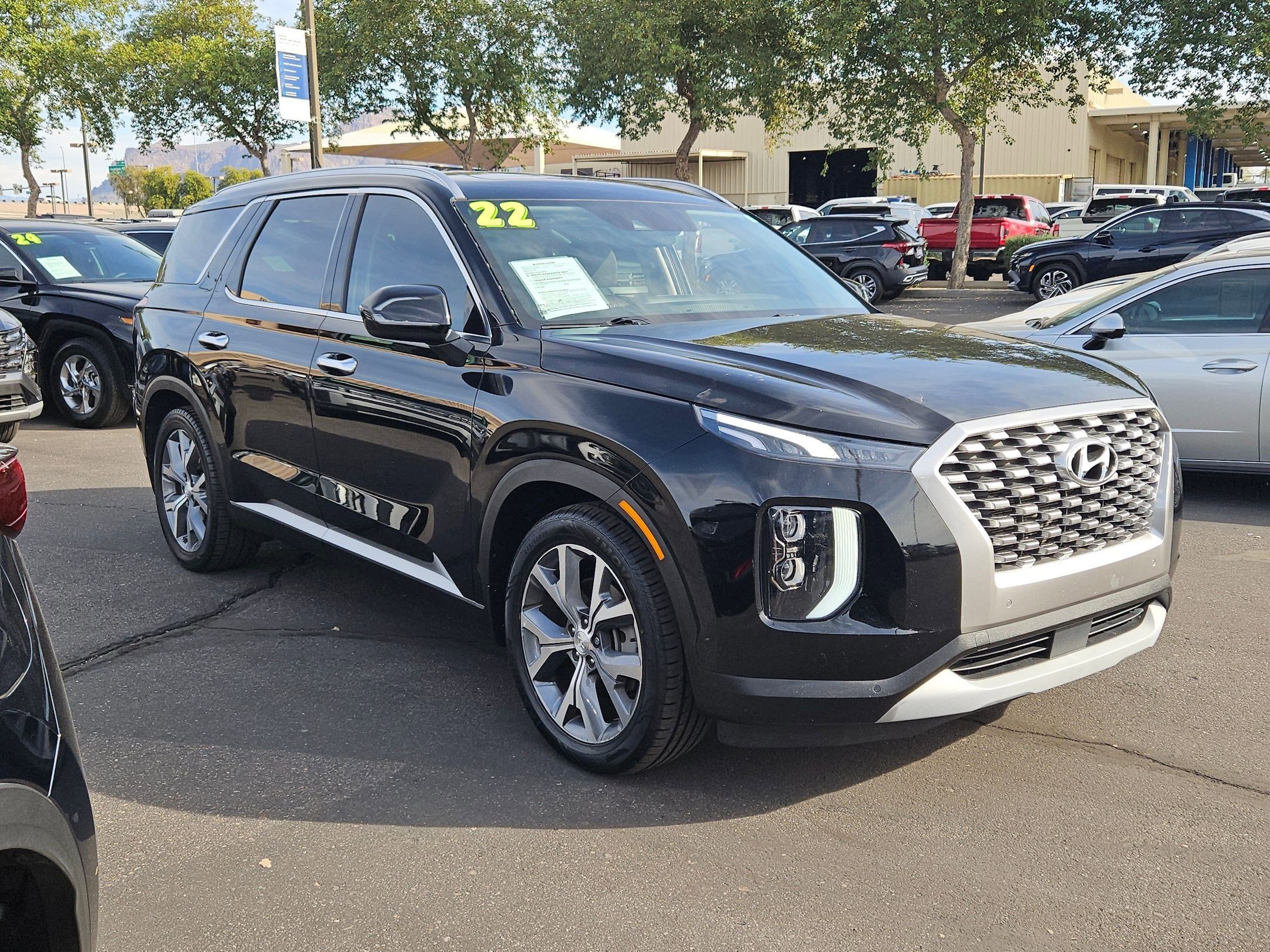 Used 2022 Hyundai Palisade SEL w/ Convenience Package image 3