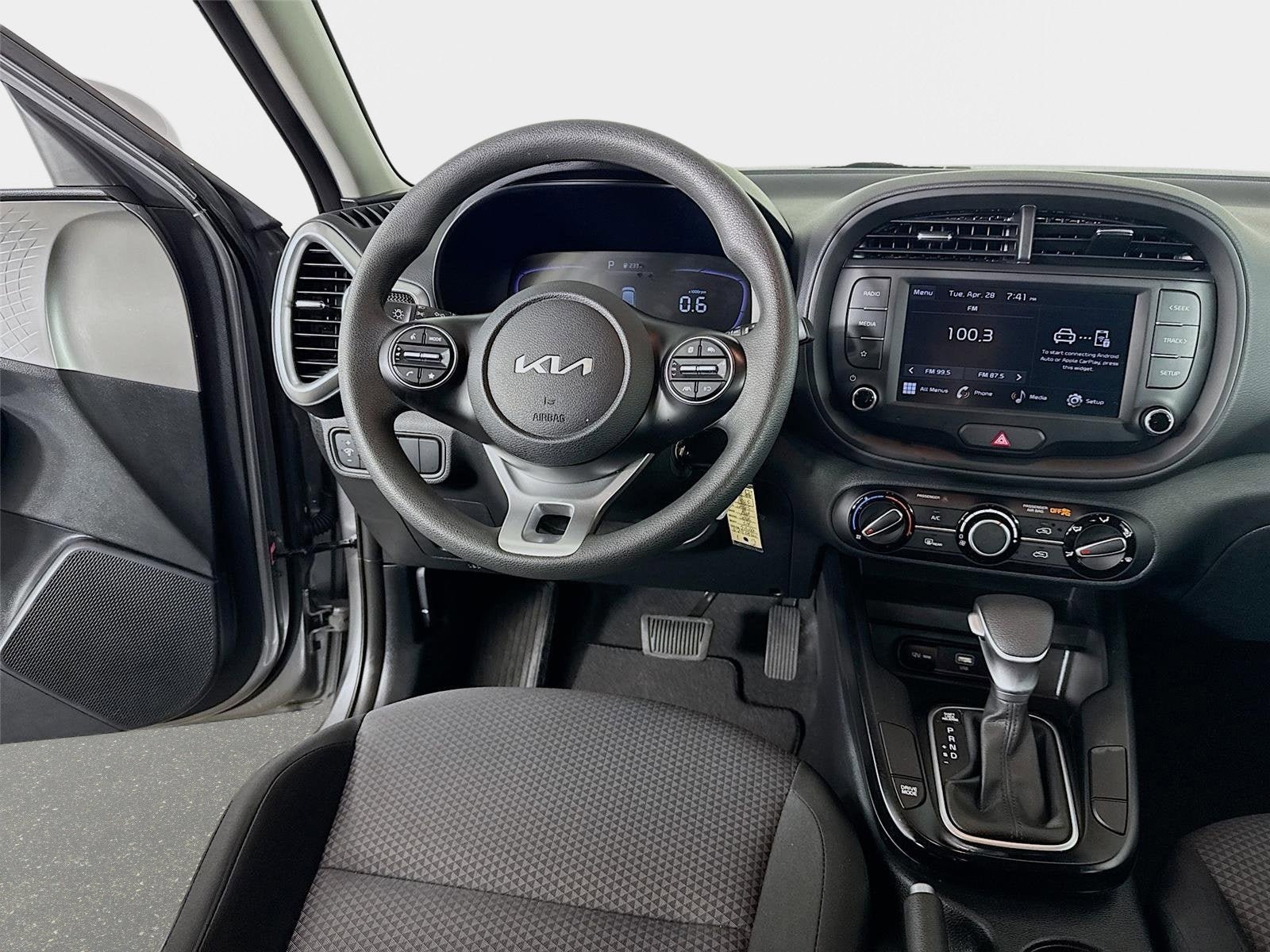 Certified 2025 Kia Soul LX w/ LX Technology Package FWD image 21