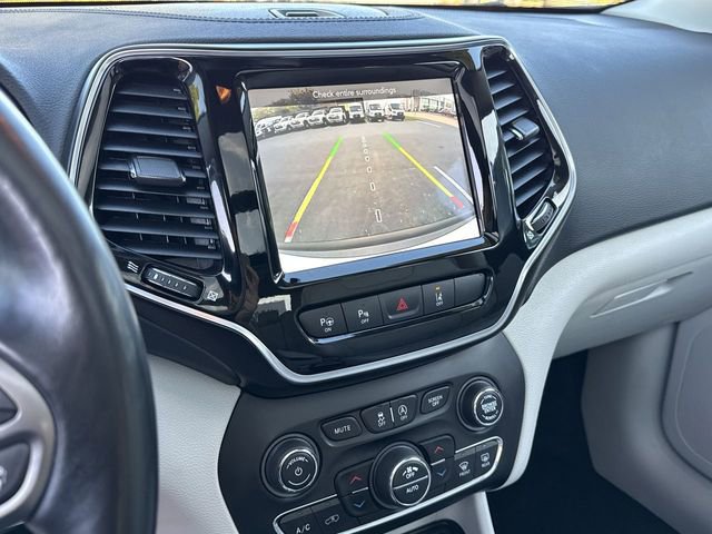 Used 2021 Jeep Cherokee Limited image 18