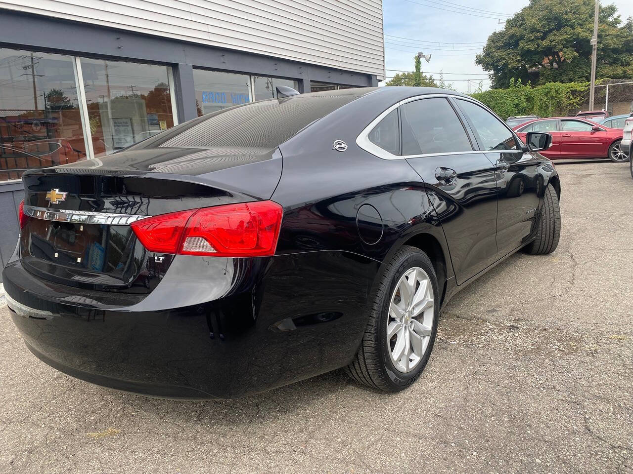 Used 2017 Chevrolet Impala LT image 6