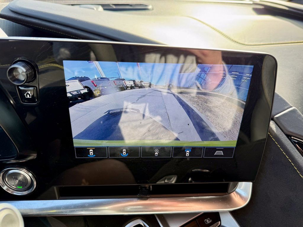 Used 2021 Chevrolet Corvette Stingray Premium Cpe w/ Z51 Performance Package image 24