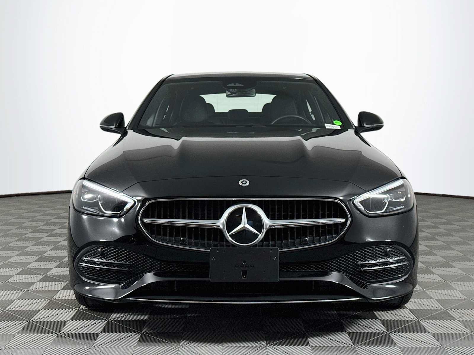 Used 2025 Mercedes-Benz C 300 4MATIC Sedan image 2