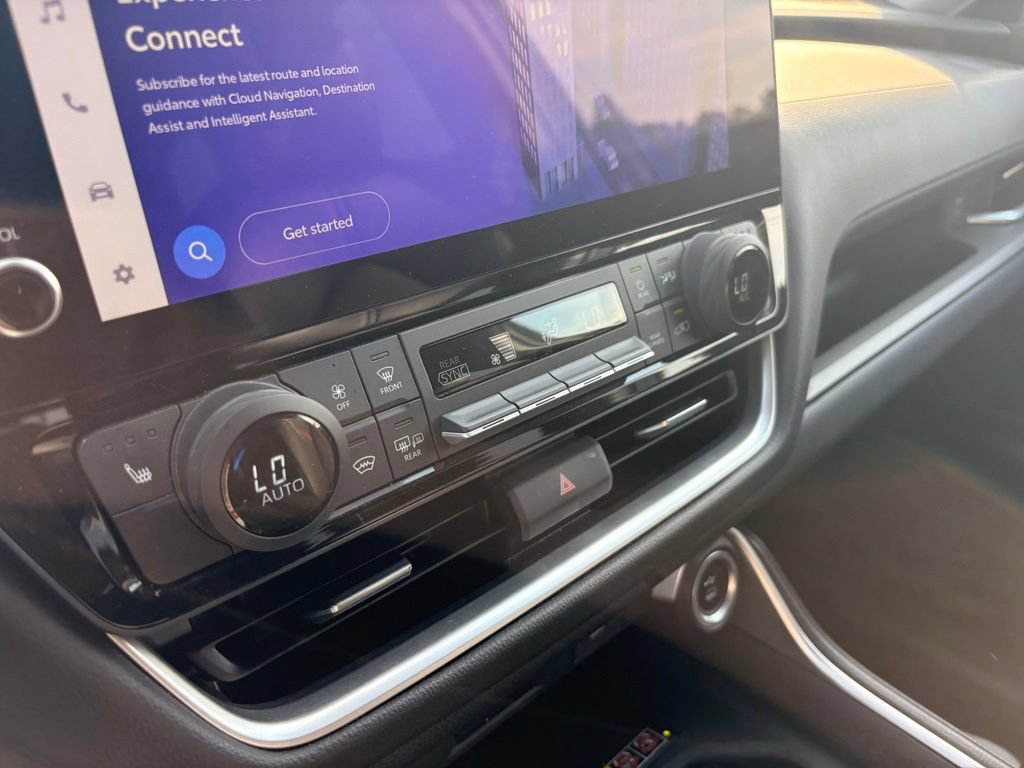 Used 2025 Toyota Grand Highlander AWD image 18