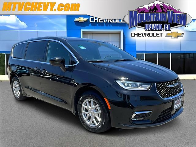 Used 2025 Chrysler Pacifica Select FWD video 1