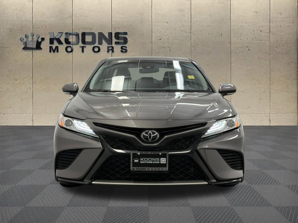 Used 2020 Toyota Camry XSE video 3