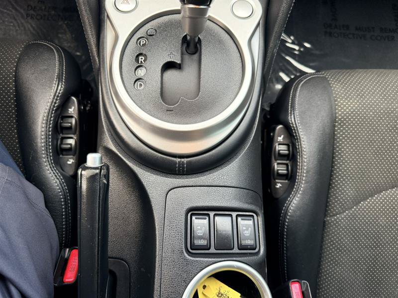 Used 2015 Nissan 370Z Touring RWD image 19
