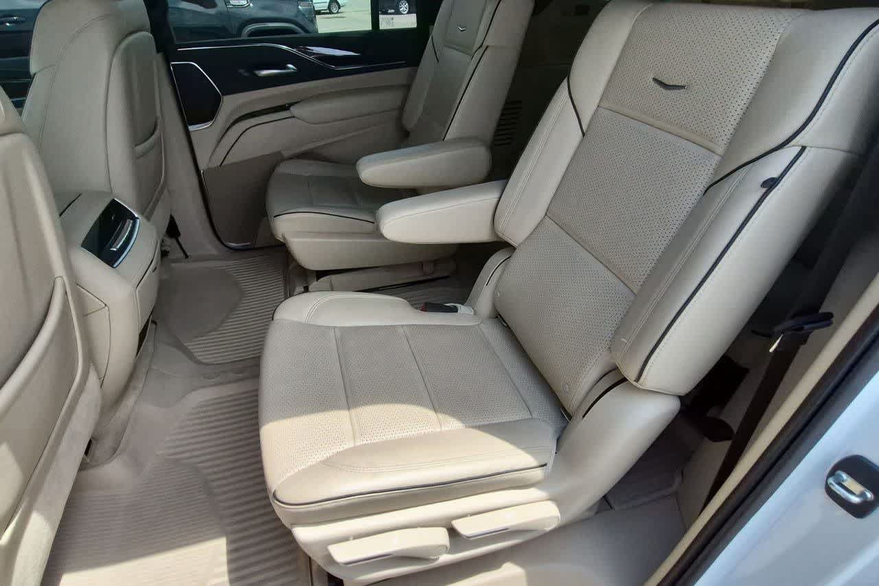 Used 2021 Cadillac Escalade ESV Premium Luxury w/ Driver Assist Tech Package RWD image 20